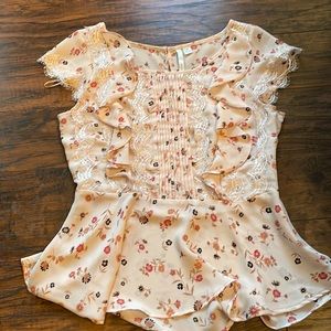 Lauren Conrad pink floral peplum top size medium